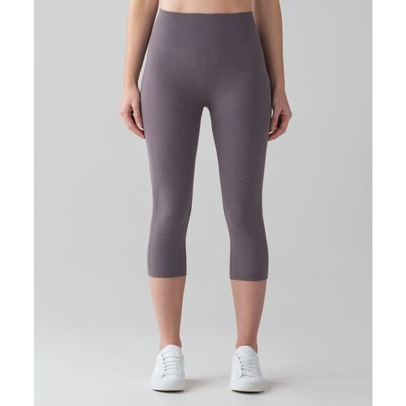 Lululemon Free To Flow Crop (17") Magnum / White - Picture 1 of 14